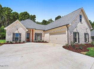 1231 Old Court Xing, Flowood, MS 39232