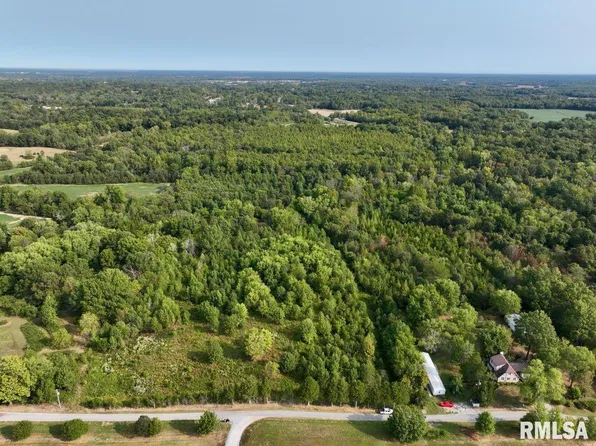 000 Crowell Rd, Carbondale, IL 62901