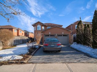 5 Claresholme Dr, Toronto, ON M1C4Z9