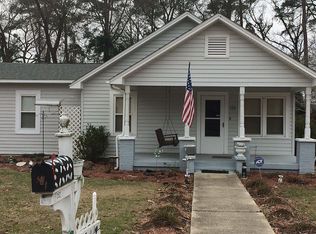 352 3rd St, Saint Pauls, NC 28384