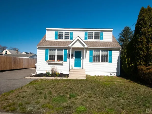 10 Shupin St, Spotswood, NJ 08884