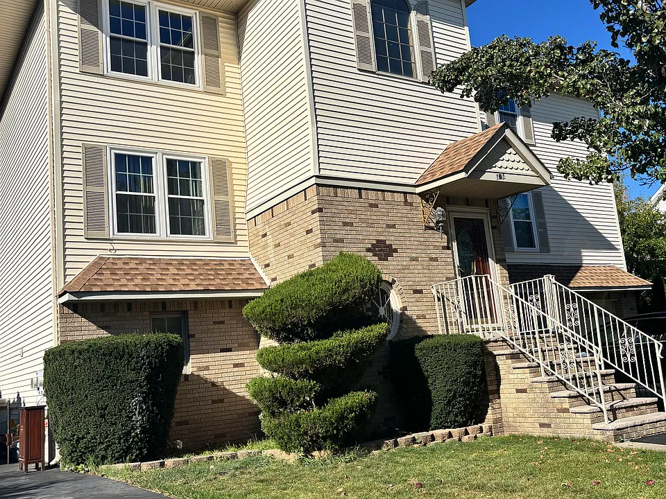 180 Arlington Ave #2