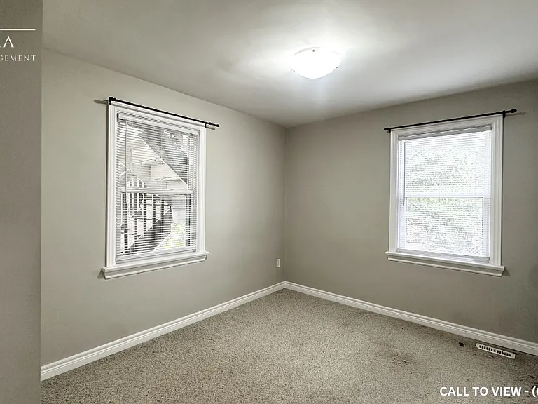 154 Oxford St W #154 — Photo 6