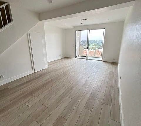 5th image of 30902 Clubhouse Dr Unit 17F