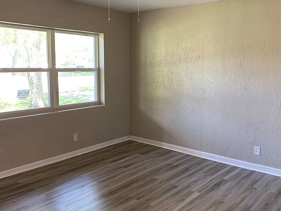 5th image of 1147 Randolph St