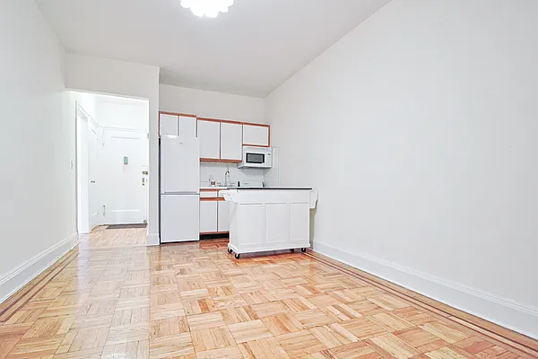 Rented by Corcoran | media 7