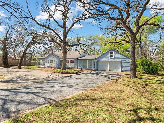 2nd image of 825 Sam Calloway Rd