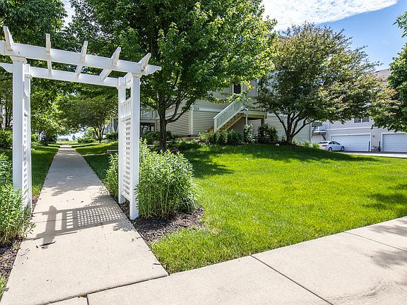 4th image of 1526 Grand Dr #203-1