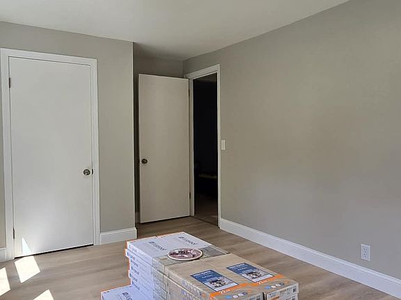 4th image of 14 Link St #1F