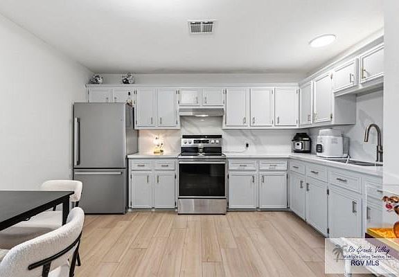 3rd image of 1204 Squaw Valley Dr