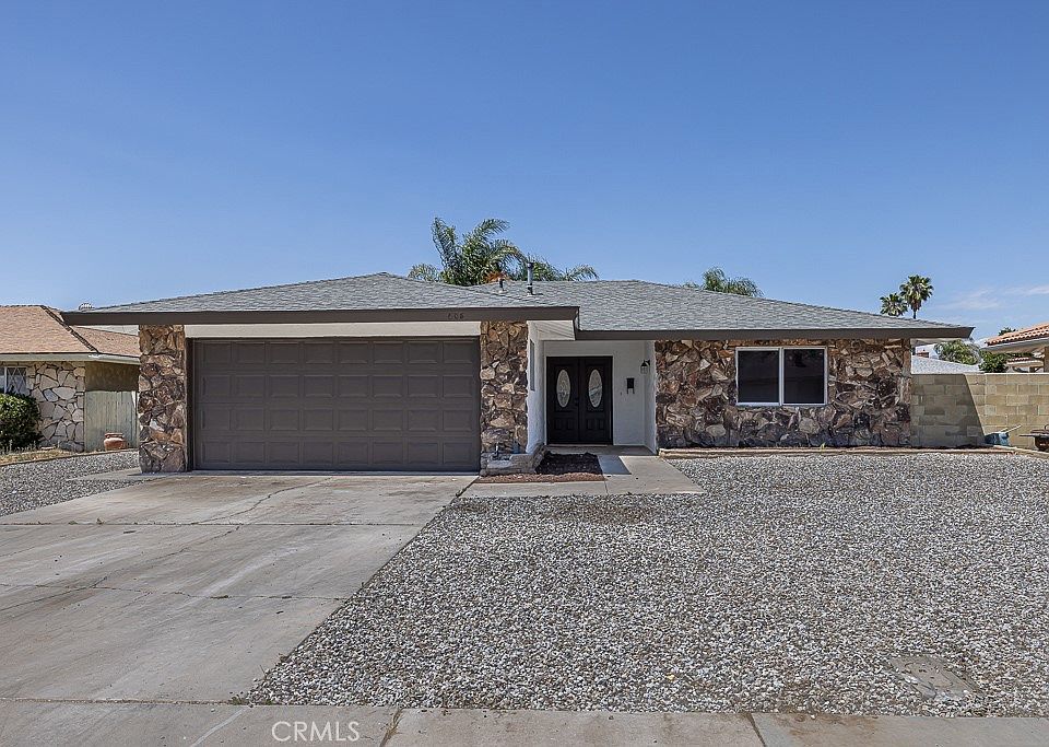 1st image of 608 Monterey Pl