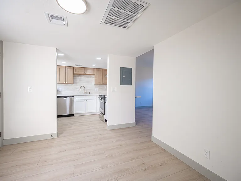 208 Bruce St #C — Photo 27