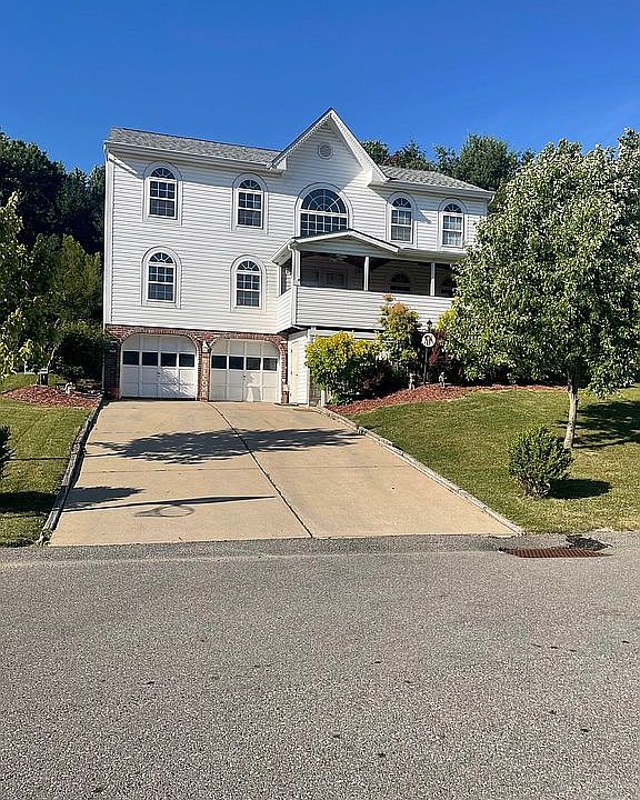 1st image of 300 Moosehead Dr