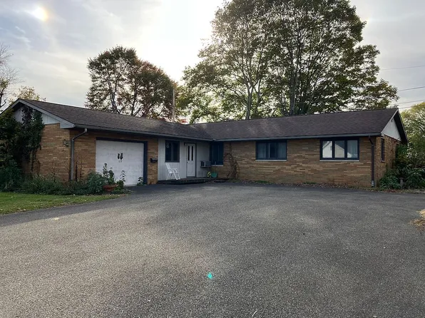 109 Hillcrest Dr, Danville, OH 43014