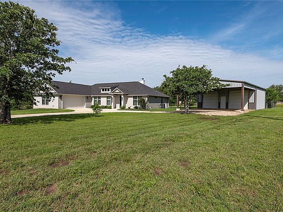 4th image of 4119 Golden Eagle Dr