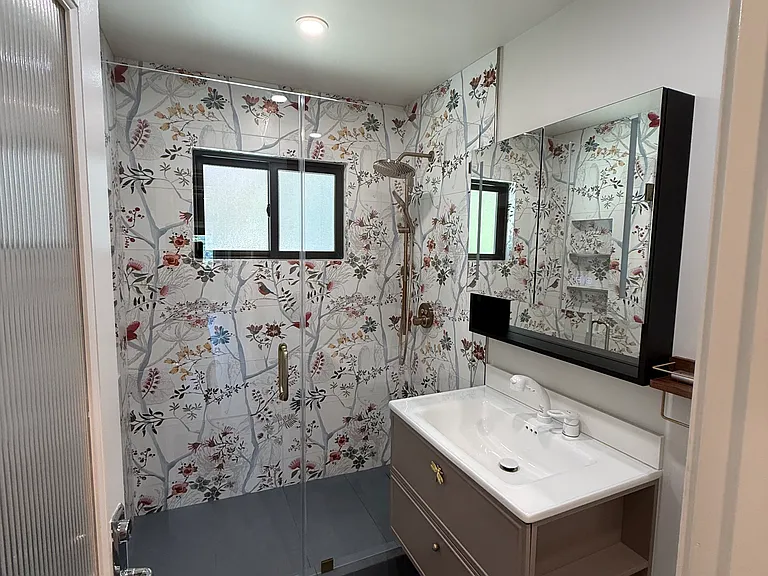 2428 Lincoln Ave — Photo 9