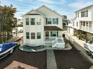 348 Kingfisher Rd, Tuckerton, NJ 08087