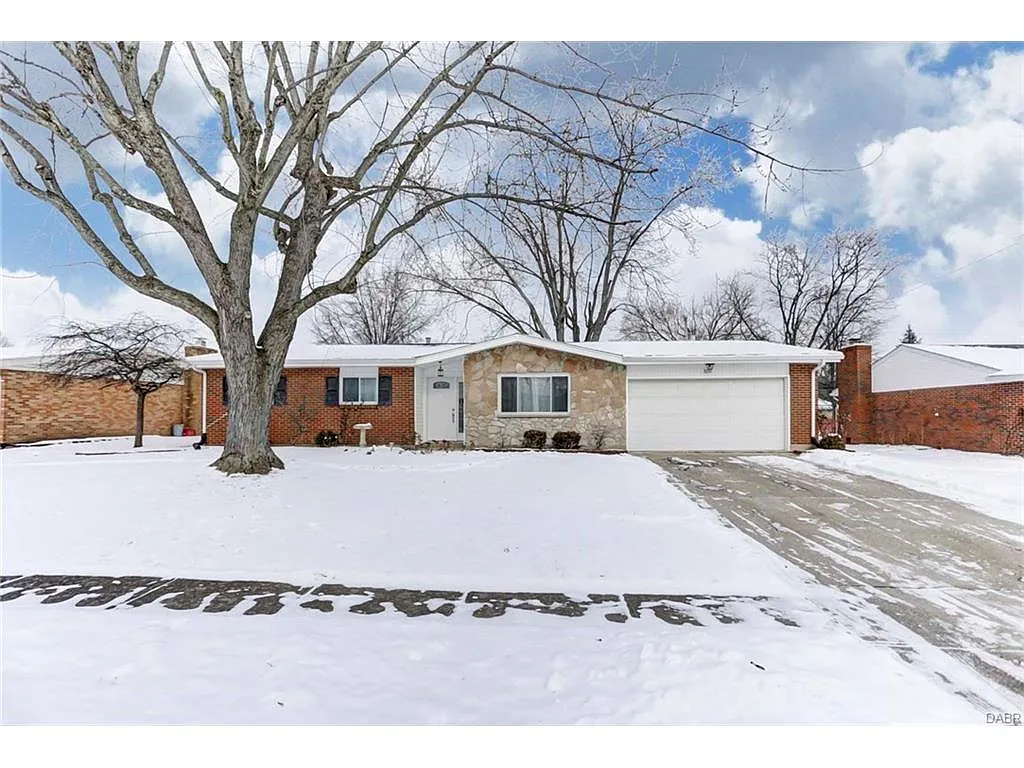 310 Highland Dr photo 1