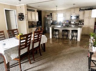 26263 Louisiana Ave, Novi, MI 48374