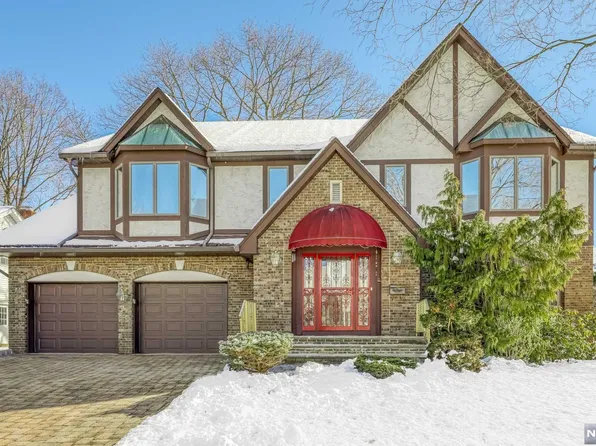 137 Langner Pl, Westwood, NJ 07675