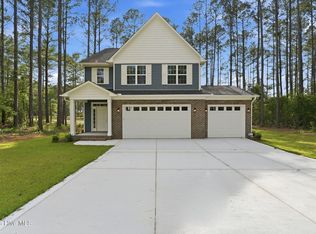 30080 Loblolly Ct, Wagram, NC 28396
