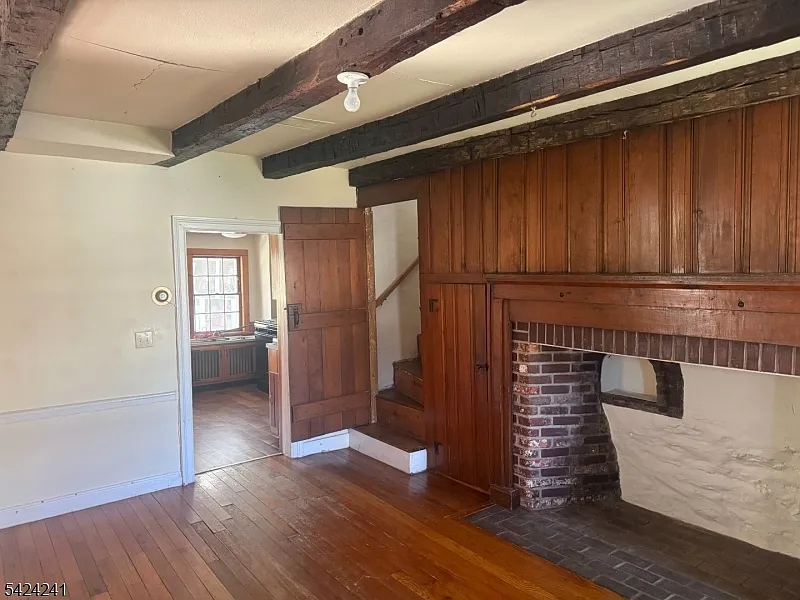 2 bed, 1.0 bath, $1,950 — Photo 3