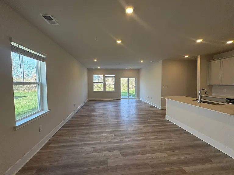 1684 Lake Placid Dr #1 — Photo 6
