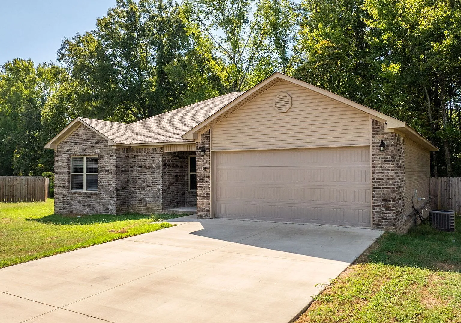 3BR/2BA Home with 2-Car Garage & Fenced Yard in Ward Available Now — Photo 3