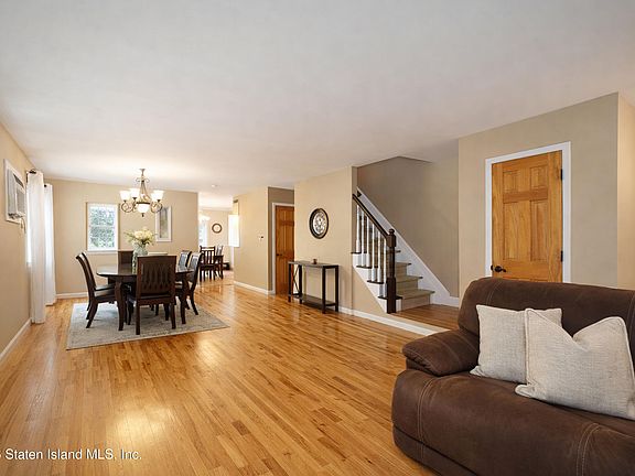 4th image of 52 Cottonwood Ct