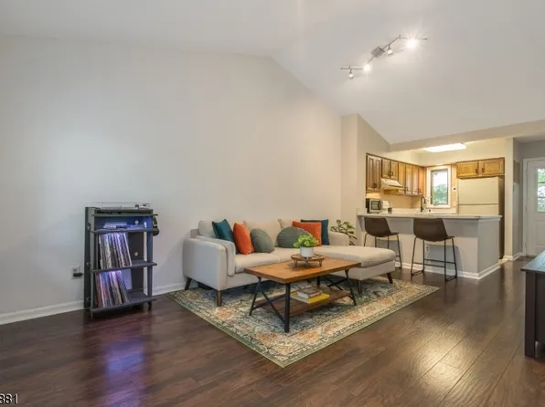 36 Troon Terrace, Clinton Twp., NJ 08801