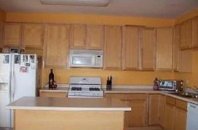4th image of 3802 W Devon Ave #3802