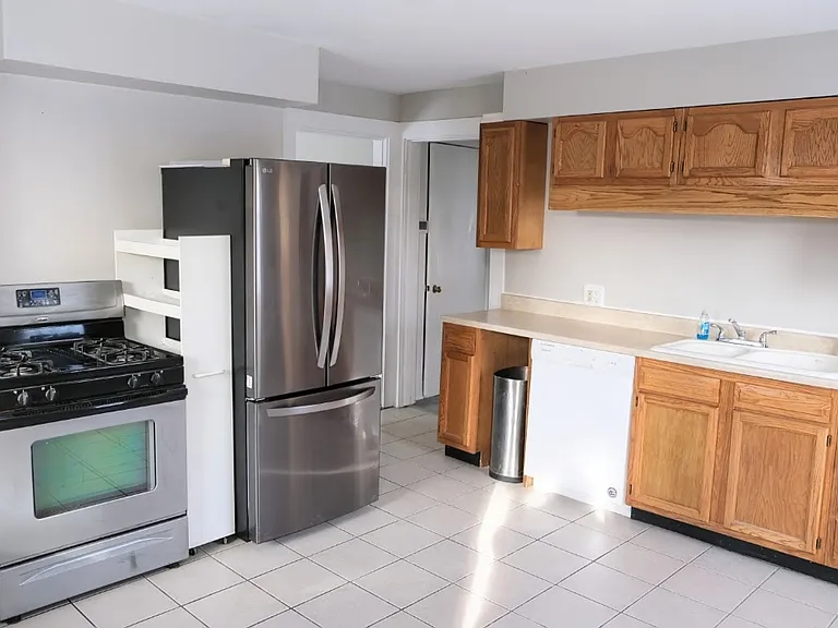 41 Sylvia Ave #1 — Photo 3