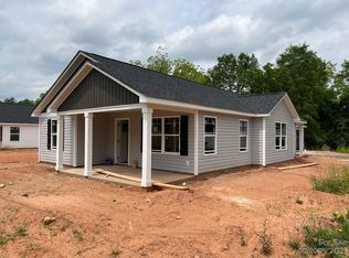 1622 S Center St, Hickory, NC 28602