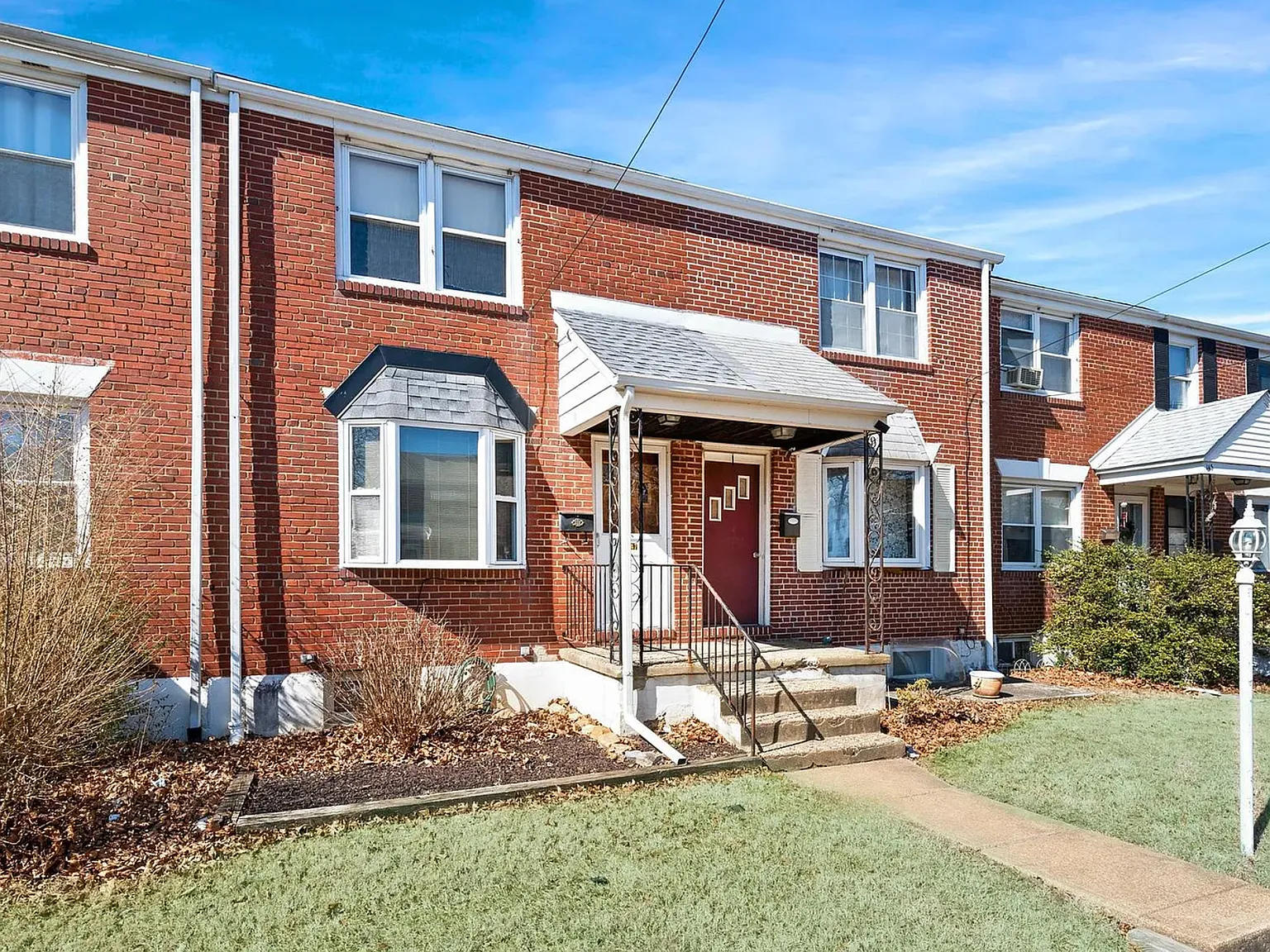 2 bed, 950 sqft, $1,700 — Photo 1
