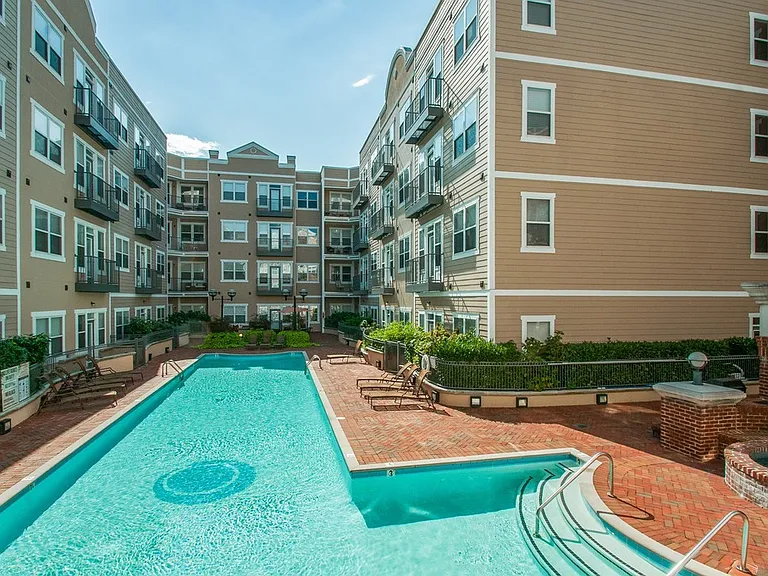 3000 Vanderbilt Pl #322 — Photo 9