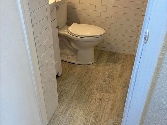 3rd image of 114 Heck Ave APT 4