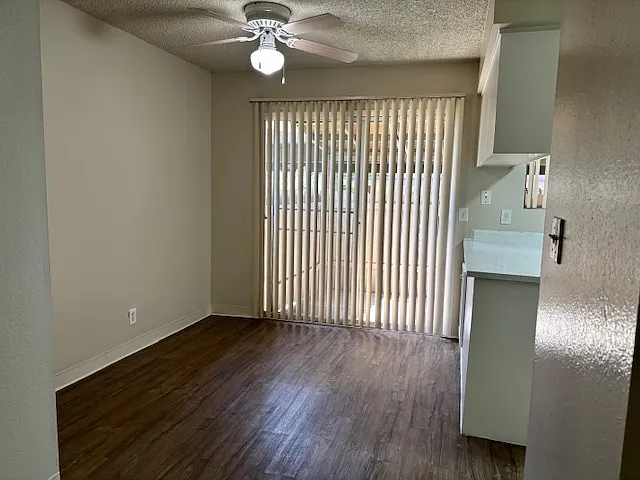 Oakwood Apartments — Photo 18