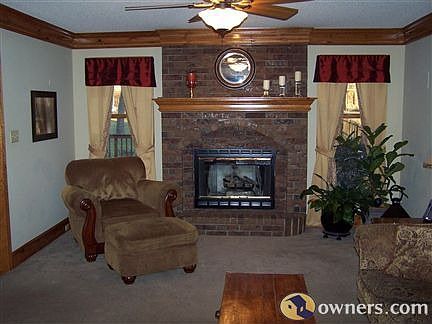 Living Room - 13.5 x 17.5