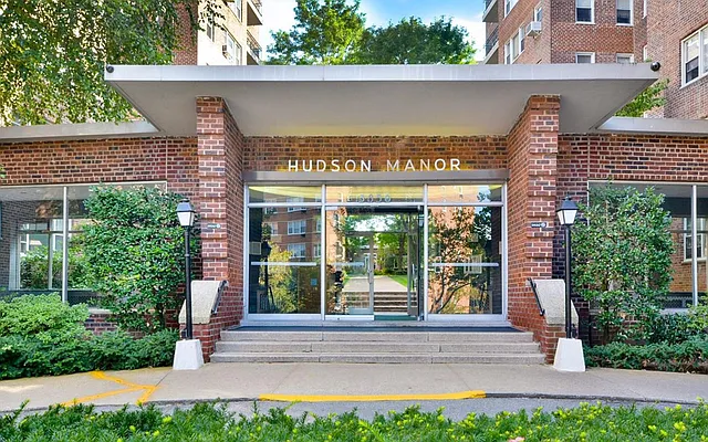 Sold by REMAX Distinguished Homes | media 11