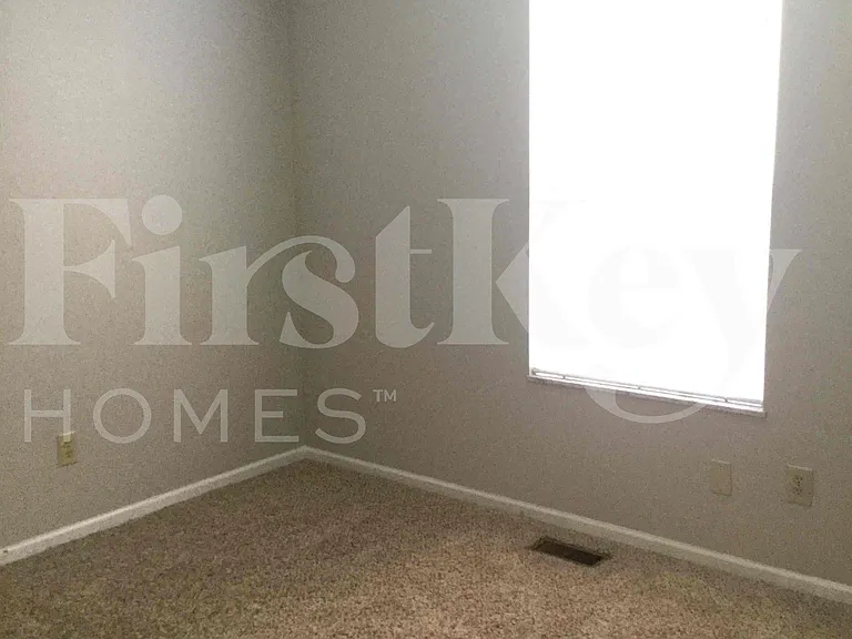 7249 Bennell Dr — Photo 21
