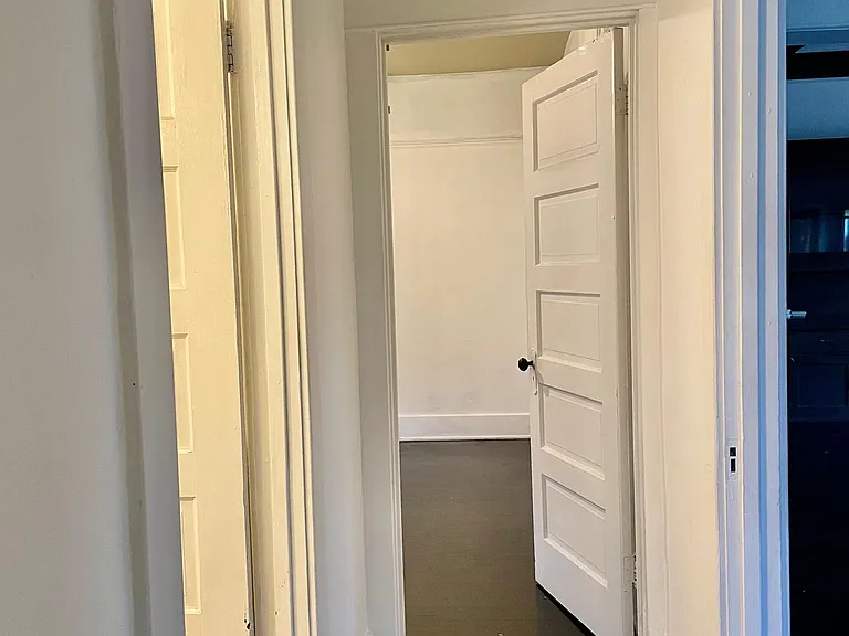 Hallway between bedroom 1 and bedroom 2