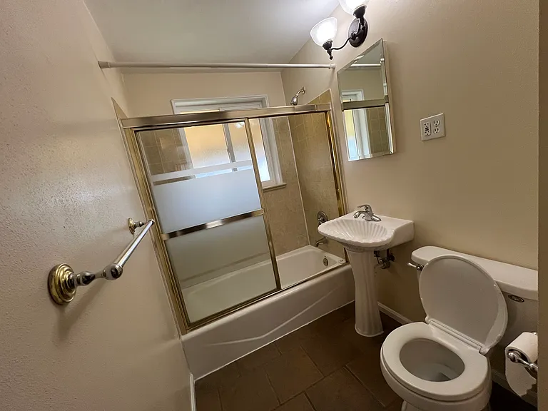 1328 S Beach Ct — Photo 14