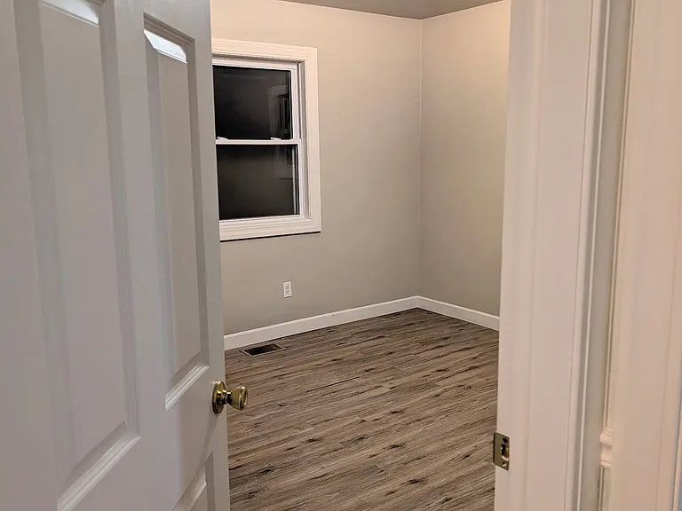 737 Ray St — Photo 5