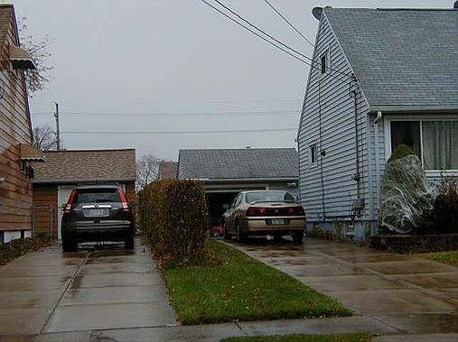 2nd image of 15644 Muskingum Blvd