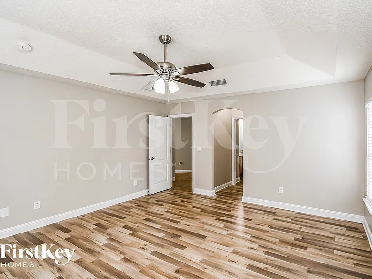 408 Spring Ridge Ct — Photo 9
