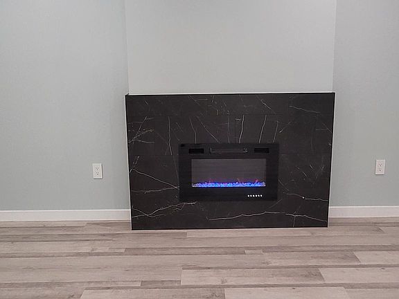 2nd image of 445 Ivy St
