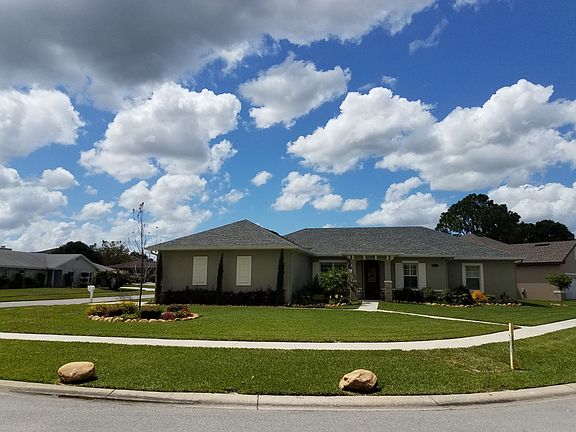 2nd image of 2118 Edgewater Cir SE
