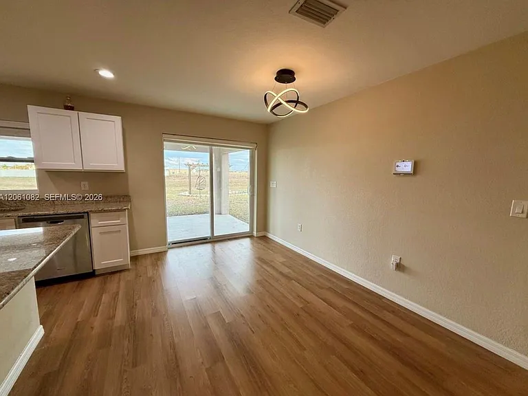 7033 Waldo Cir — Photo 8