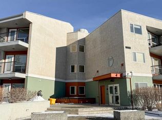 69 S Springborough Ct SW #121, Calgary, AB T3H5V5