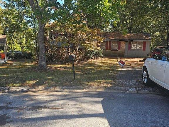 4th image of 2835 Randy Ct